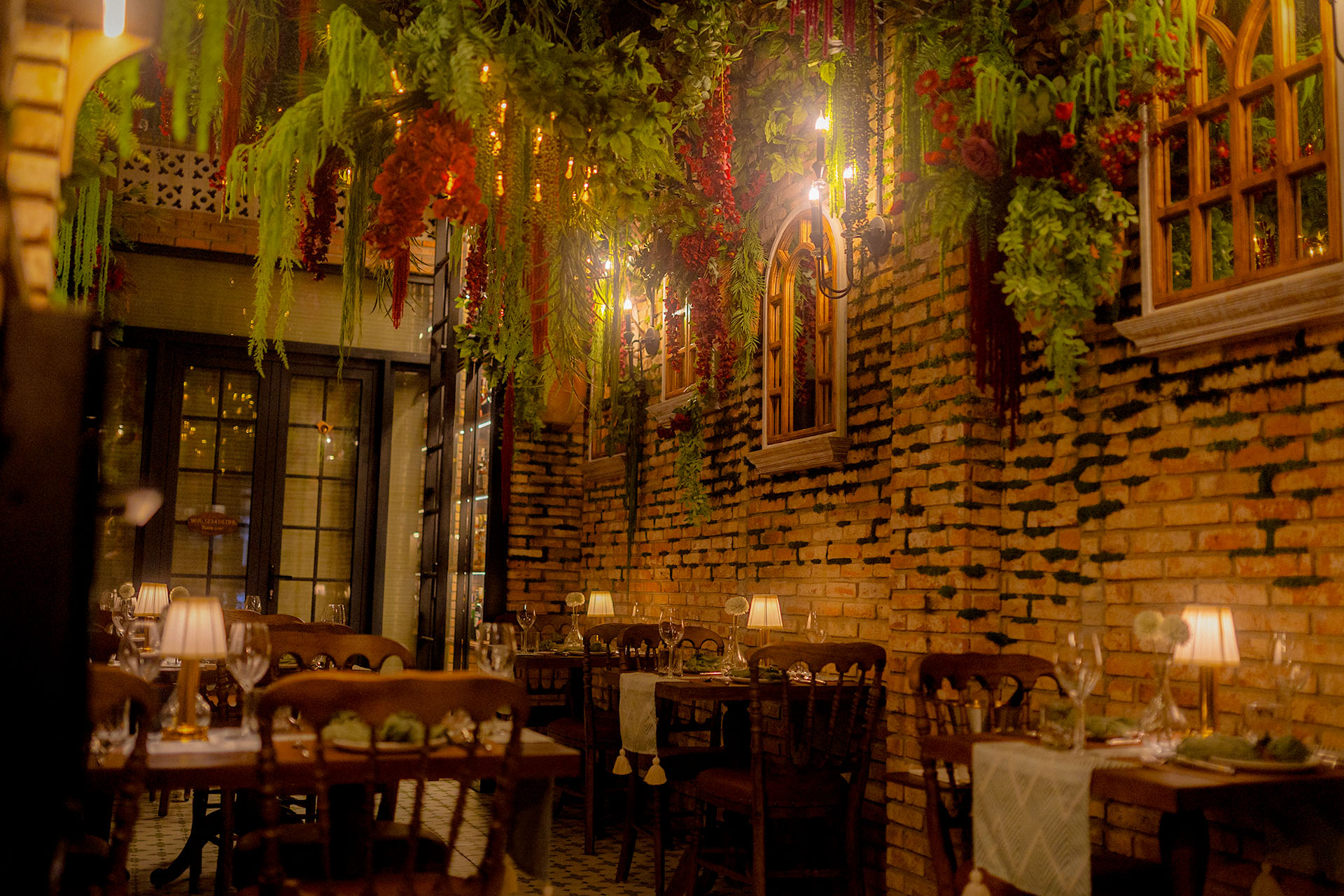 không gian tầng trệt của nhà hàng L'amour Nha Trang